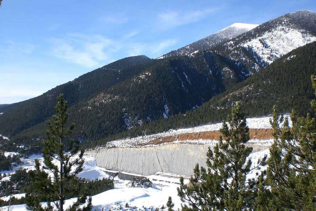 Los Cingles de Conangle y el coll de Fumanya, recorrido del Camí Aeri de l'Àrtic en Vallcebre