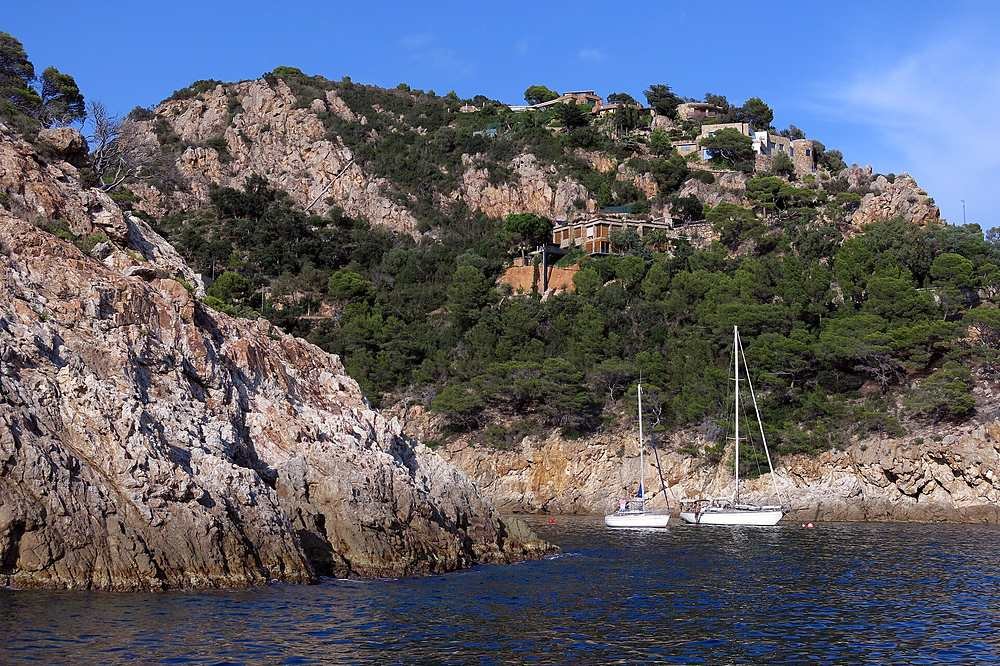 Cala Pola, en Tossa de Mar, una de las vistas del recorrido del Camí de l'Èric
