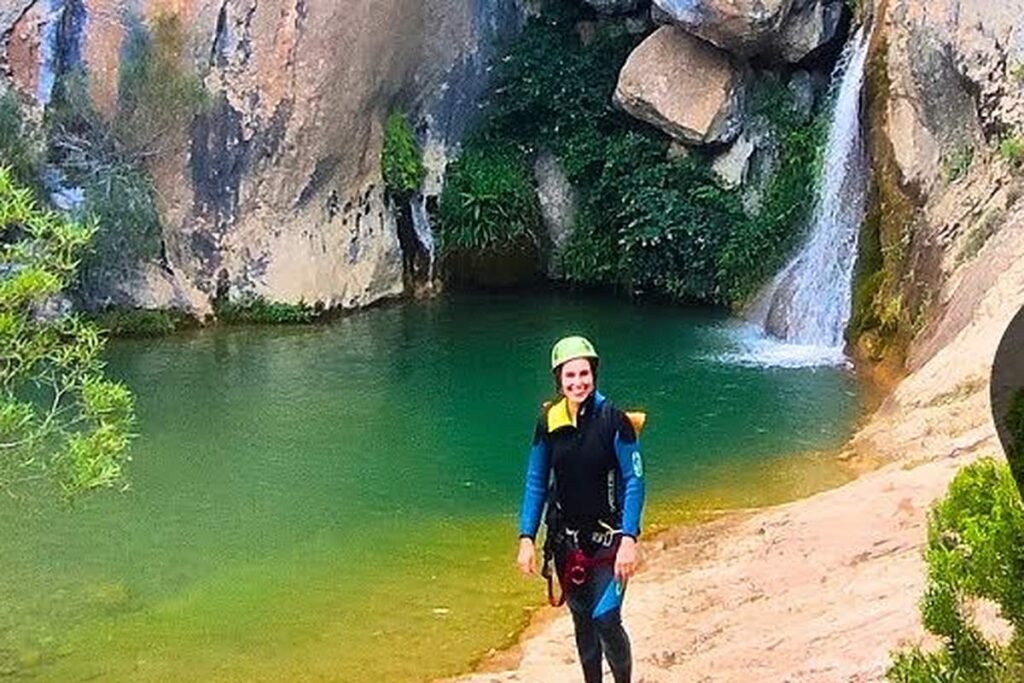 Poza y cascada del Barranc del Forat de Bóixols, en el Pallars Jussà